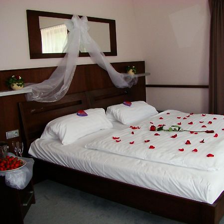 Hotel Sport Zruc Ngoại thất bức ảnh